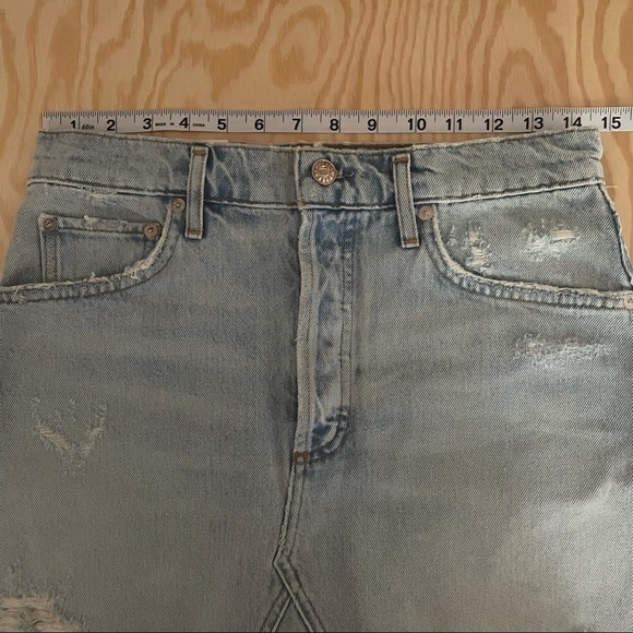 NWT AGOLDE Quinn High Rise Cutoff Denim Miniskirt 27 - Picture 13 of 16